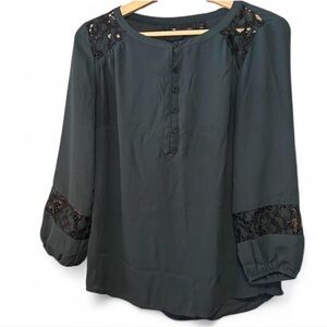 New York & Company Deep Green Button-Up Blouse